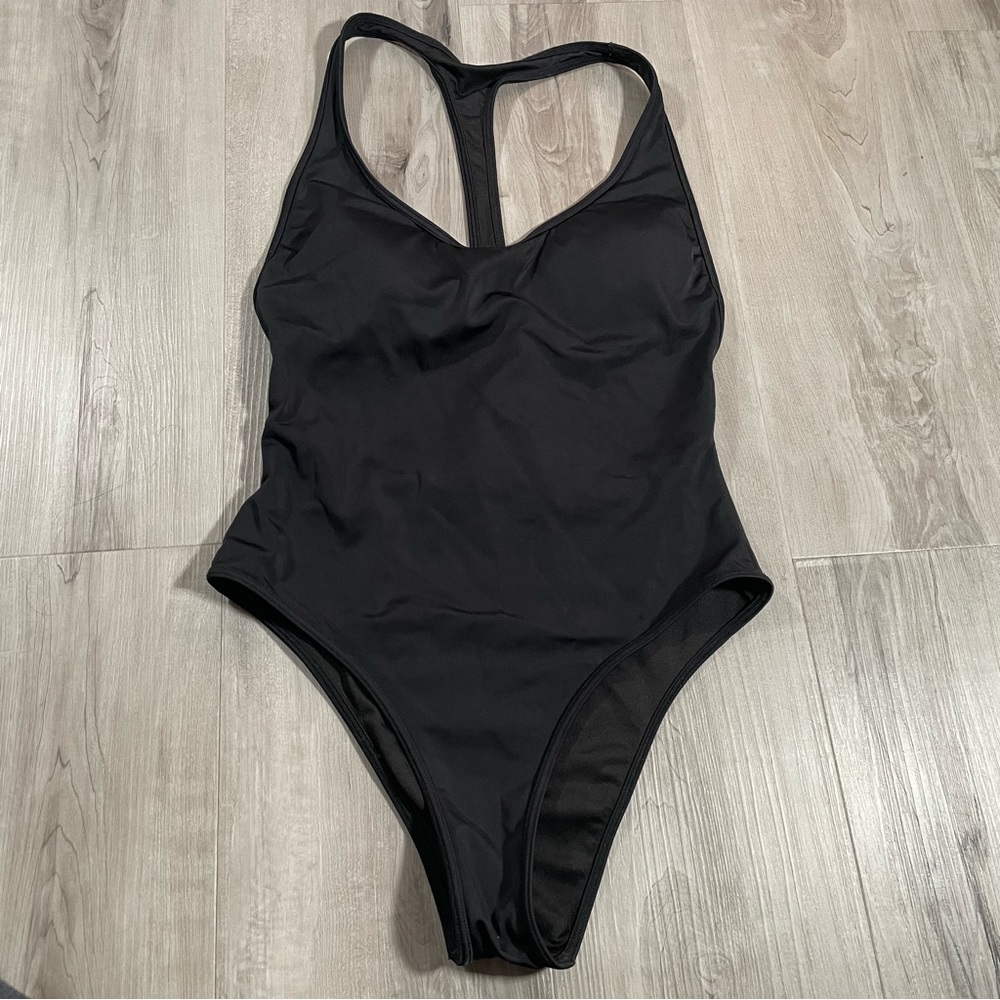 Victoria’s Secret 1 piece Swimsuit S